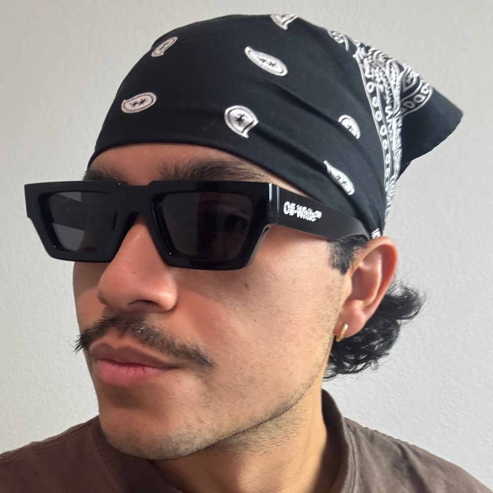 Off-White Black Rectangular Sunglasses - image 8